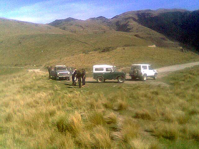 landrover/2008-03-20/Lees Valley - Convoy At Lookout1.jpg